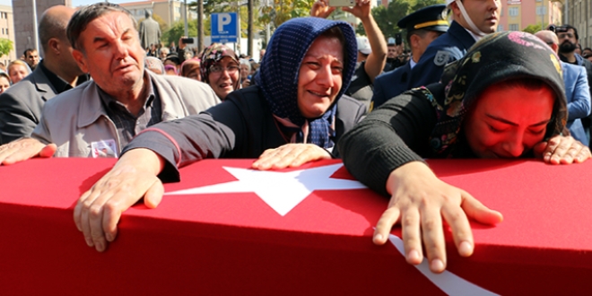 Şehit uzman çavuş, memleketi Eskişehir'de toprağa verildi