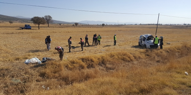 Isparta'da trafik kazas: 2 l, 3 yaral