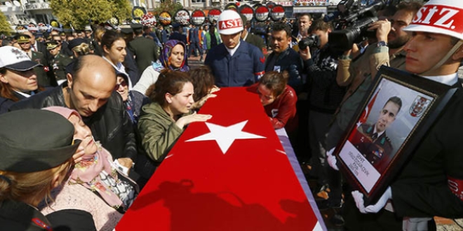Şehit Piyade Yüzbaşı, son yolculuğuna uğurlandı