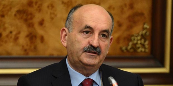 Müezzinoğlu: Kamuda çalışanlar darbeyi hak olarak görmemeli