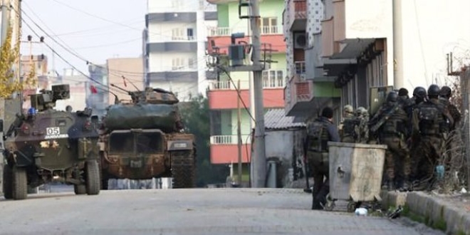 Tunceli'de 40 PKK'lı terörist kıstırıldı
