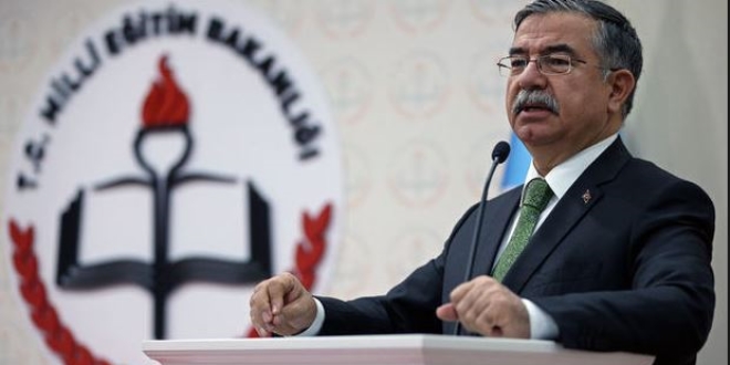 Yılmaz, Türkiye'nin ilk tematik meslek lisesini ziyaret etti