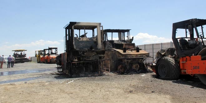 Hatay'da PKK'lı teröristler taş ocağına saldırdı: Çatışma devam ediyor