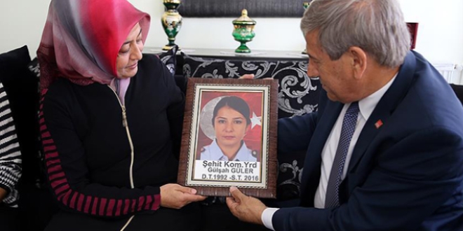 CHP'den 15 Temmuz şehitlerinin ailelerine ziyaret