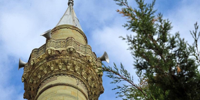 Cami minaresini hatıra olarak götürmüşler