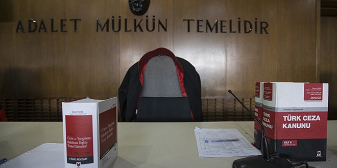 'FETÖ'cü hakimlerin baktığı davalar yeniden görülmeli'