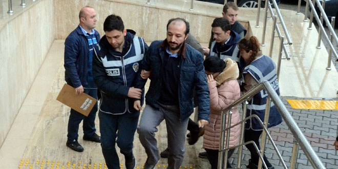 Zonguldak'ta 1'i kadın, 6 kamu görevlisi tutuklandı