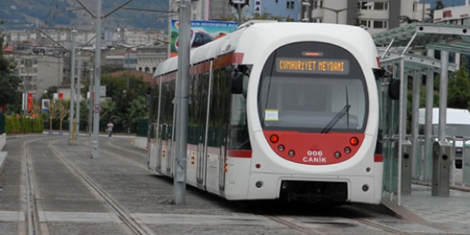 Tramvayda öğrencilere yüzde 50 indirim