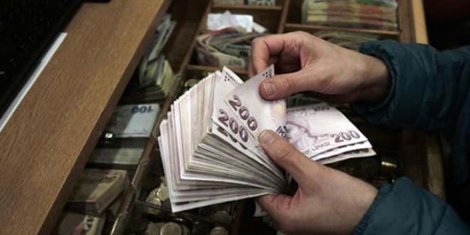 Türklerden kredi borcuna 'yüksek sadakat'