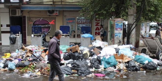 Diyarbakır'da vatandaşın belediyeden mağduriyeti sürüyor