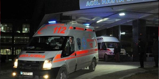 Van'da zırhlı araç devrildi: 3 asker yaralı