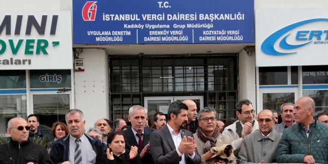 Vergi dairesi çalışanlarından 'soruşturma' protestosu