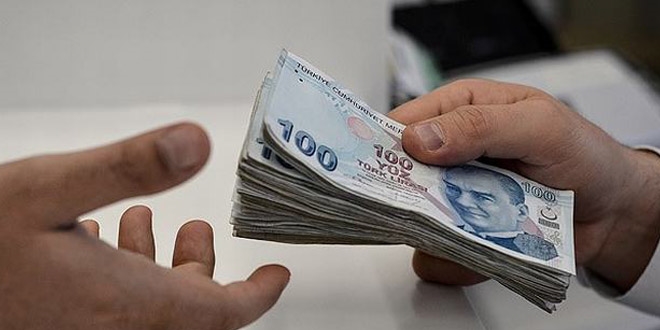 Dört banka kredi faizlerinde indirime gitti