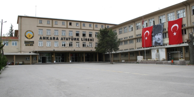 'Proje okulları uygulamasından vazgeçilmeli'