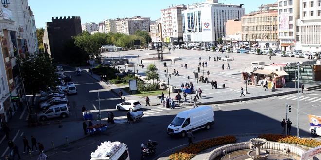 Diyarbakrllar, belediyeye yaplan grevlendirmeden umutlu
