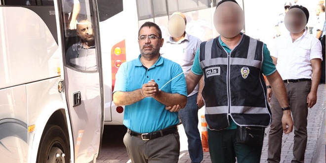 Kemal Batmaz'n akademisyen kardei FET'den tutuklanm