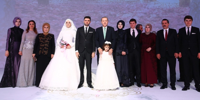 Erdoğan, Bakan Çelik'in oğlunun nikah törenine katıldı