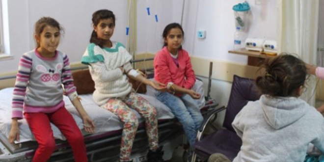 15 öğrenci, koladan zehirlendi
