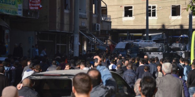 Polis'in Diyarbakır'daki anonsu: Gün dayanışma günüdür