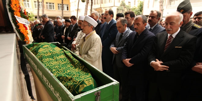 Milletvekili Kırcalı'nın babası toprağa verildi