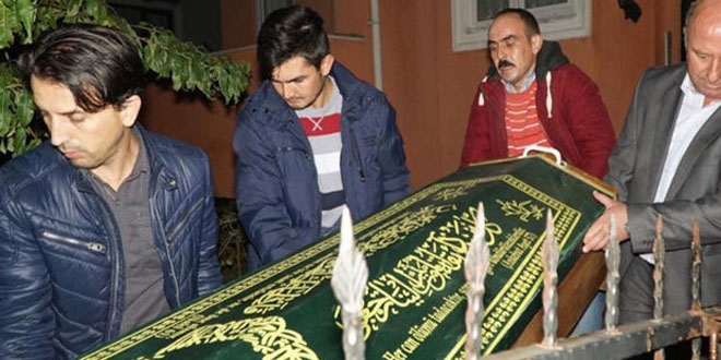 Bunalıma girdi, babasının beylik tabancasıyla intihar etti