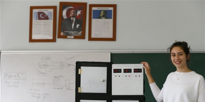Babası için geliştirdiği cihazla dünya birincisi oldu
