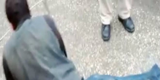 İş yeri sahibi, zabıta ve polise bıçakla direndi