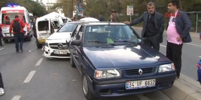 Sarıyer'de zincirleme kaza: 2'si çocuk 6 yaralı