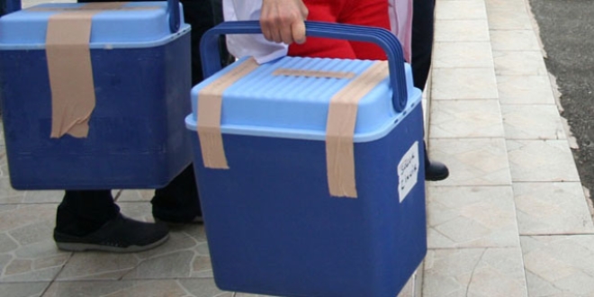 Diyaliz teknisyeni böbrek nakliyle hayata tutundu