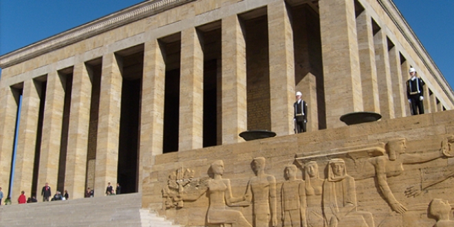 Anıtkabir 150 bin karanfille süslenecek