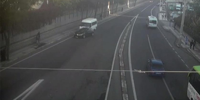 Hain saldırıda kullanılan minibüs kameraya yansıdı