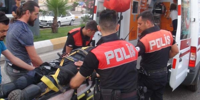 Adana'da yunus ekipleri kaza yaptı: 2 yaralı