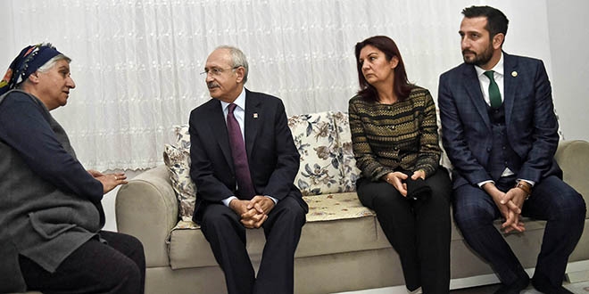 Kılıçdaroğlu'ndan şehit ailelerine taziye ziyareti