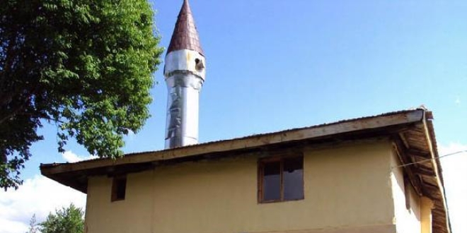 'Odunumuz bitti. Çok üşüdük, 4 tane odun aldık'