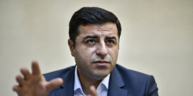 Alman dergisinin mesajını Demirtaş'a iletmek isteyen Avukat gözaltında