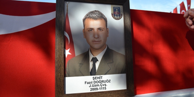 Şehit Uzman Çavuş, son yolculuğuna uğurlandı