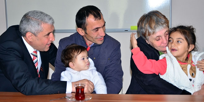 Anne ile oğlu 34 yıllık ayrılıktan sonra buluştu
