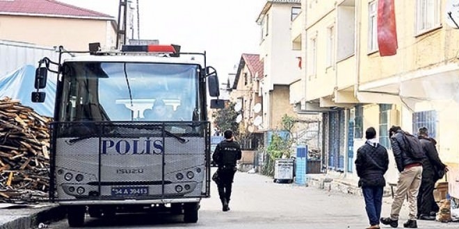 Uyuturucu tacirlerine kar polis ve halk nbette