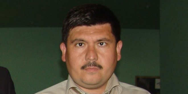Görme engelli müezzin günde en az 3 gazete takip ediyor