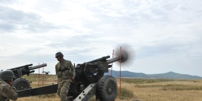 Şırnak'ta saldırı hazırlığındaki teröristlere topçu atışı