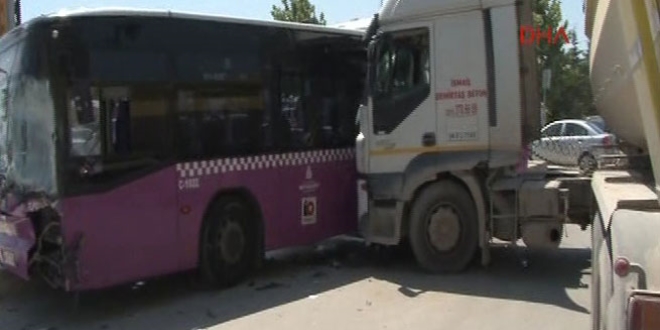 Kamyon İETT otobüsüyle çarpıştı: 6 kişi yaralandı