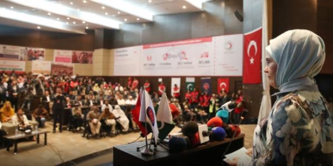 Emine Erdoğan TİKA'nın hibe törenine katıldı