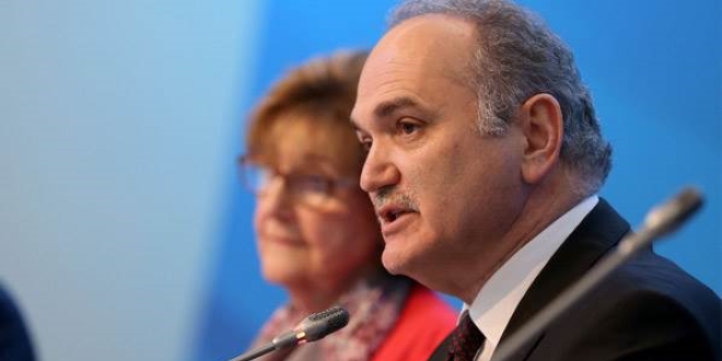 Bakan zl'den Ermeni Parlamentere tokat gibi cevap