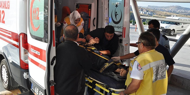 KPSS dönüşü kaza: 1'i polis 5 yaralı
