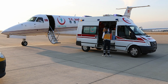 Parkinson hastası ambulans uçakla sevk edildi
