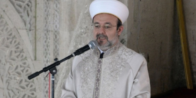 Görmez, Kayseri'de cuma namazı kıldırdı