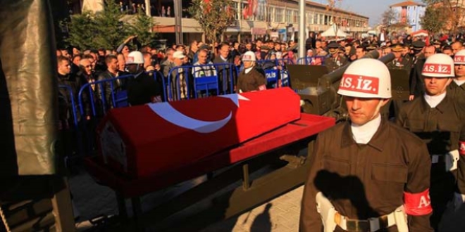 Şehit Astsubay Bolat Alaçam'da toprağa verildi