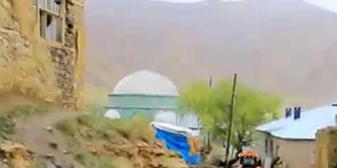 Memleketini bıraktı, öğrencileri için her işi yapıyor