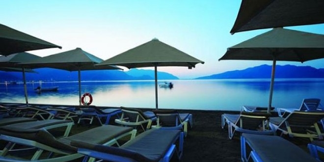 Valinin adıyla turizmciyi dolandırdılar