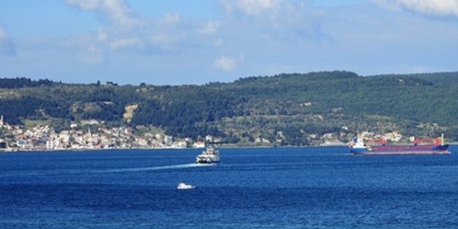 Çanakkale Boğazı'nda iki gemi çarpıştı